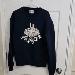 Chicago White Sox/Lite Graphic Crewneck Sweater. Size M. Navy.